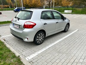 Toyota Auris 1.6 VVT-i 97 kw 2011 - 3