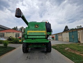 Sklízecí mlátička John Deere T660 HM - 3