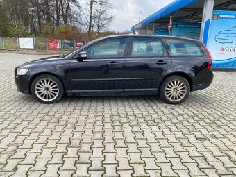 Volvo V50 2.0D, 100 kW, r. 2007, nová STK, klima, ALU R17 - 3