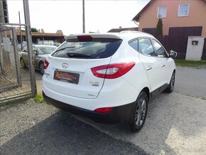 Hyundai ix35 2,0 CRDI 4x4 TOP VÝBAVA 1.MAJ - 3