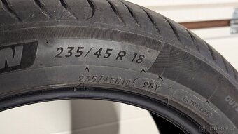 Michelin Primacy 4 235/45/18 98Y - 3