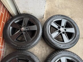 Alu 16" 5x112, orig. škoda STAR BLACK , O3, pěkné, zimní 80% - 3