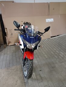 Motocykl Honda CBR 250 - 3