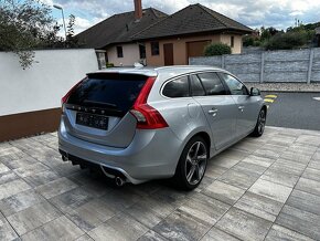 Volvo V60 2011 2.0D3 120kw R-design Manuál Nehavarované - 3