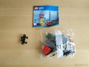 Lego Vůz s kontejnery ze setu 60198 - 3