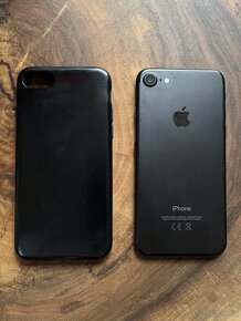 Apple iPhone 7 32GB Black - 3