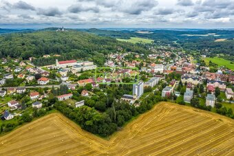 Prodej stavebního pozemku ve Zbirohu, klid, zeleň, výborná d - 3