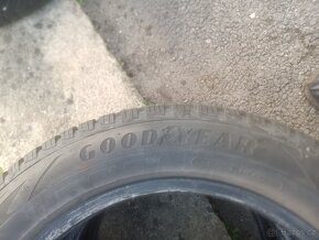 Zimni 185/55/15 2×Goodyear 7mm - 3