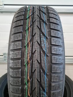 4x Nové Toyo Snowprox 215/50 R18 92V - 3