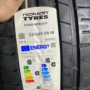 NOVÉ Letní pneu 225/40 R18 92Y XL Nokian - 3