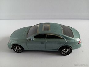 MATCHBOX - MERCEDES-BENZ CLS500 - POZRI DETAILNÉ FOTO - 3