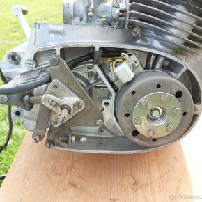 Motor Jawa Švéd, Jawa Monark 250-553. - 3