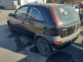 Opel Corsa C 2001 1,0i 12V 43kW - díly - 3