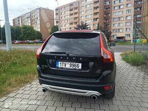 Volvo XC60 2.4 D5 151 kW,R.V 2010,STK 11/2024. - 3