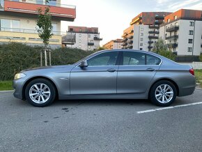 BMW F10 530D Manuál - 3