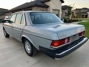 1984 Mercedes Benz 300D 3.0 Turbo Diesel - 3