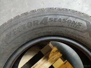 pneu 235/65 R16C - 3