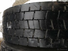 Nákladní pneumatiky 235/75 R17,5 záběrové - 3