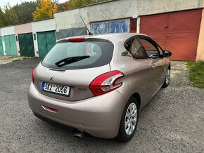 Peugeot 208 - 3