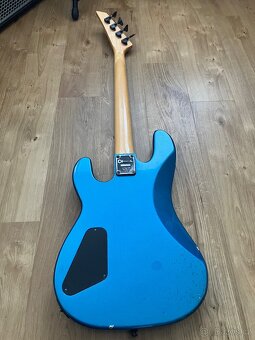 Baskytara Charvel 2B - 3