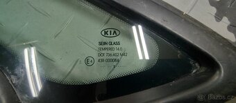 Kia Ceed II 2 JD 2012 - 2018 prave sklo okno trojuhelnik - 3