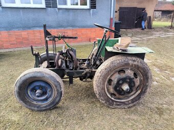 Traktůrek - zahradní traktor, domácí výroba, motor byl jawa - 3