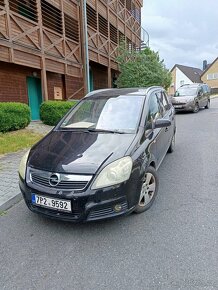 Opel Zafira b 1,9 Cdti 110kw Sport 7mist na náhradní díly - 3