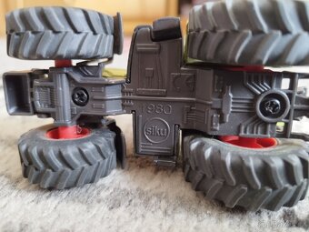 SIKU Farmer Claas Axion 1:50 - 3