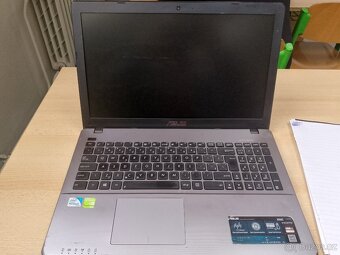 Prodávám notebook Asus X550C prodáno - 3