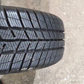 Zimní pneu 185/60 R15 88T Barum 7mm - 3