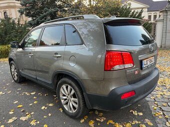 Prodam Kia Sorento 2.2CRDI 4x4 najeto 160tis.km - 3