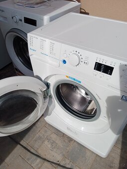 Automaticka pracka Indesit na 6kg - 3