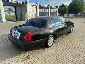 Lincoln TownCar Signatureseries 4,6 V8 161kW - 3