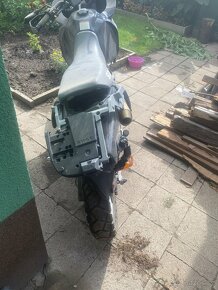 Suzuki dr 650 - 3