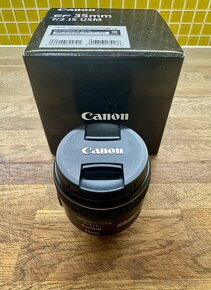 Canon EF 35mm f/2 IS USM - 3