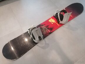 Prodám snowboard Generics Silence. Velikost 150cm. - 3