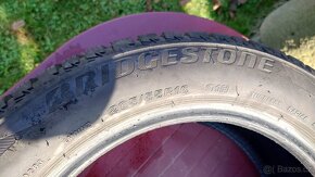 Prodám zimní pneu Bridgestone 205/55 R16 - 3