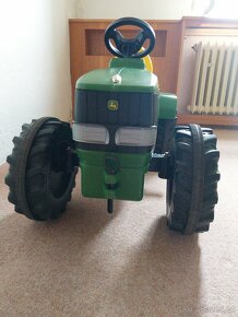 Šlapací traktůrek John Deere - 3