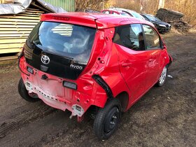 toyota Aygo 1.0-51kw,r.v.2016--2O tis km---- náhradní díly - 3