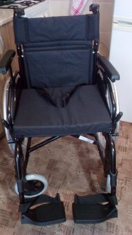 INVALIDNÍ VOZÍK 45 nebo 47cm-ZADNÍ BRZDY-lze zaslat PO ČR - - 3