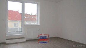 Nabízíme k pronájmu krásný byt s terasou 1+kk (31,85 m2), Ži - 3