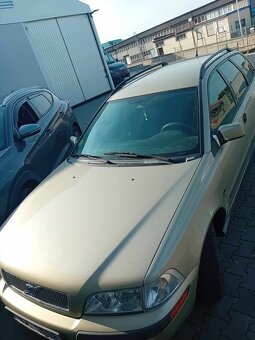 Volvo v40 2001 - 3