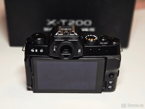 Fujifilm X-T200 + XC 15-45 mm f/3,5-5,6 OIS PZ - 3