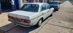 Mercedes-Benz W123/300D - 3