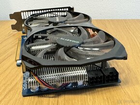 Gigabyte GeForce GTX 560 OC 1GB GDDR5 PCI-E - 3