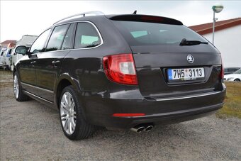 Škoda Superb Combi 2.0 TDi 125 kw DSG Elegance - 3