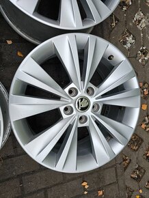 ALU kola disky Škoda 5x112 R17 Superb II Twister - 3