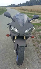 Yamaha YZF-R1 - 3