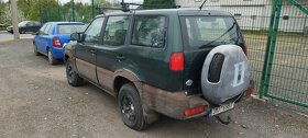 Nissan Terrano 2 - 3