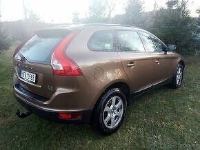 VOLVO XC60  2,4D AWD 120kW - 3